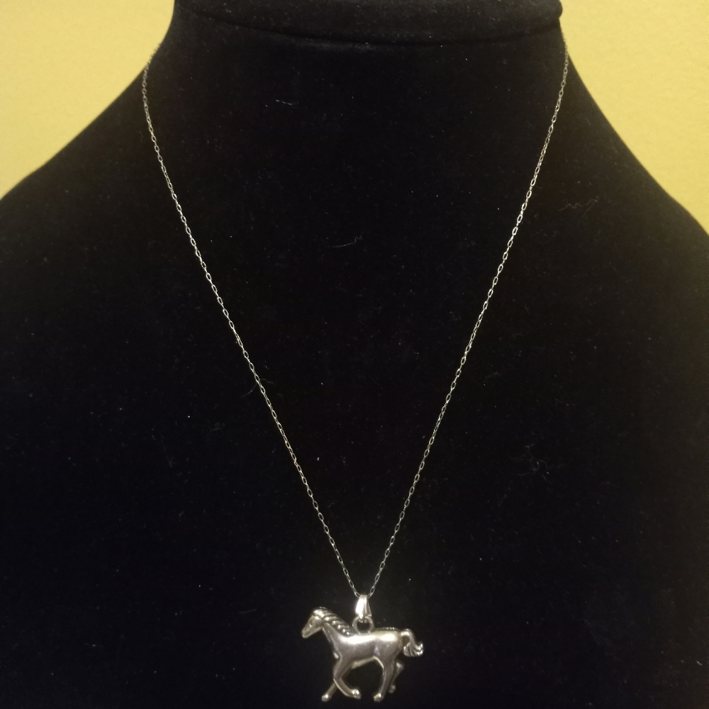 Horse charm necklace
